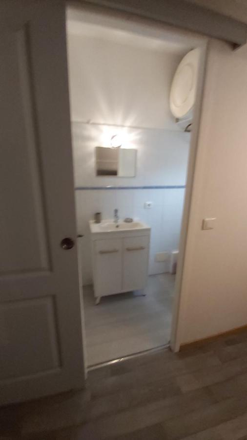 L'appartement de l'église Saintes-Maries-de-la-Mer Esterno foto