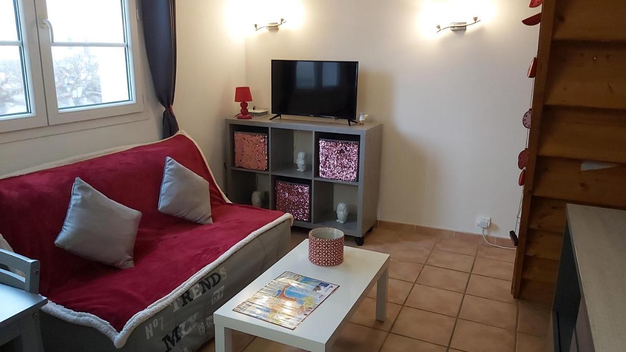 L'appartement de l'église Saintes-Maries-de-la-Mer Esterno foto