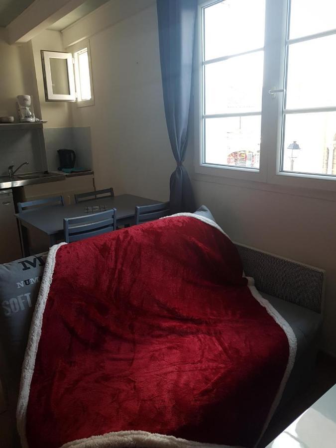 L'appartement de l'église Saintes-Maries-de-la-Mer Esterno foto